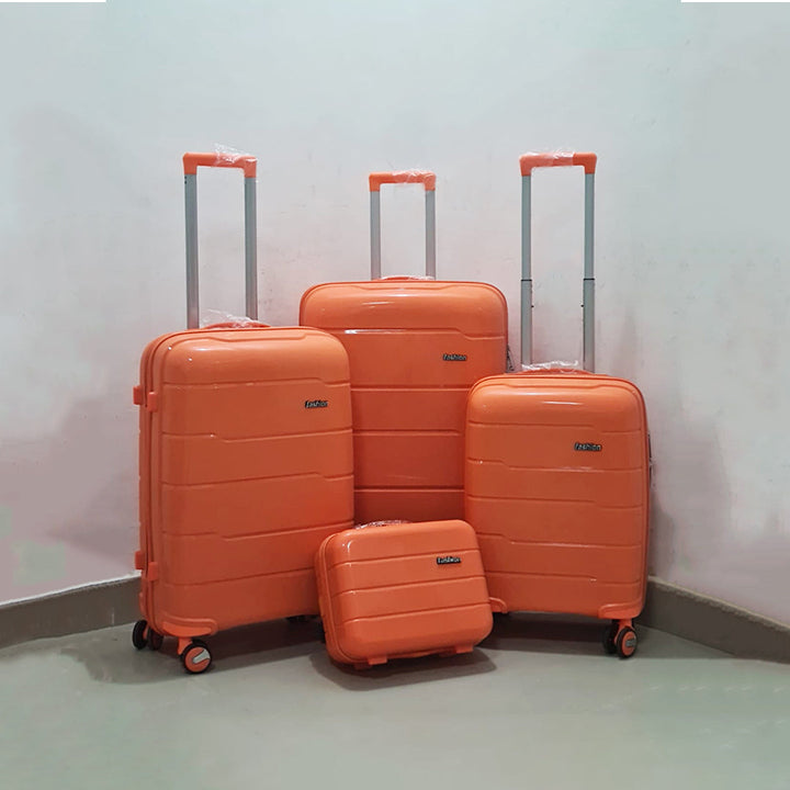 Luggage Bags set of 4Pcs Design Combines Elegance and Practicality Strong and Unbreakable