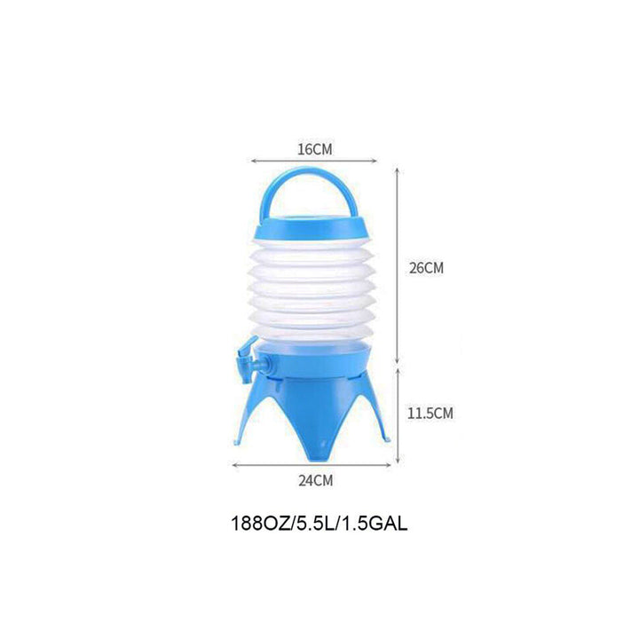 Collapsible plastic water container with a capacity of 5.5 liters